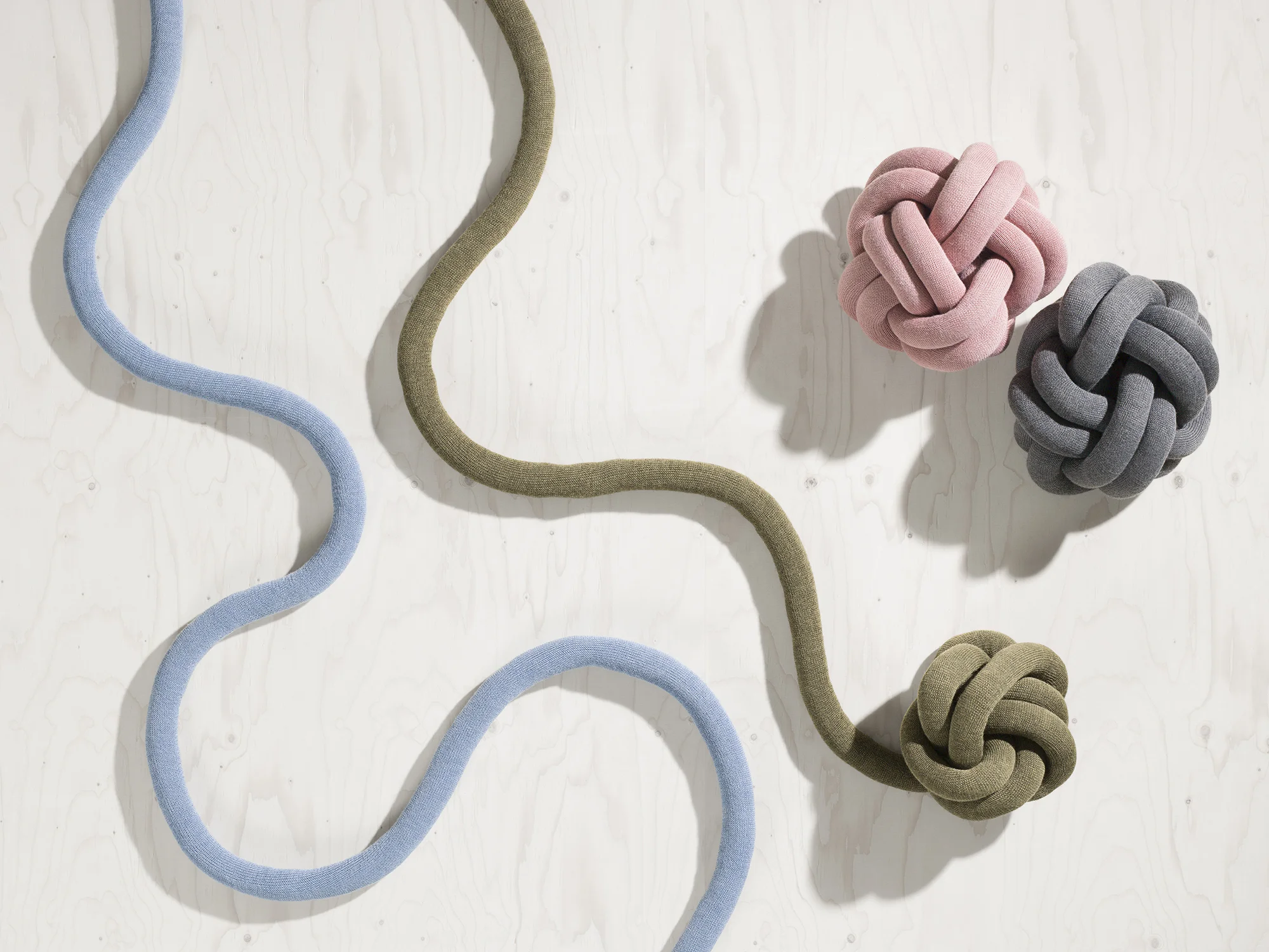 Knot_waves_small.jpg